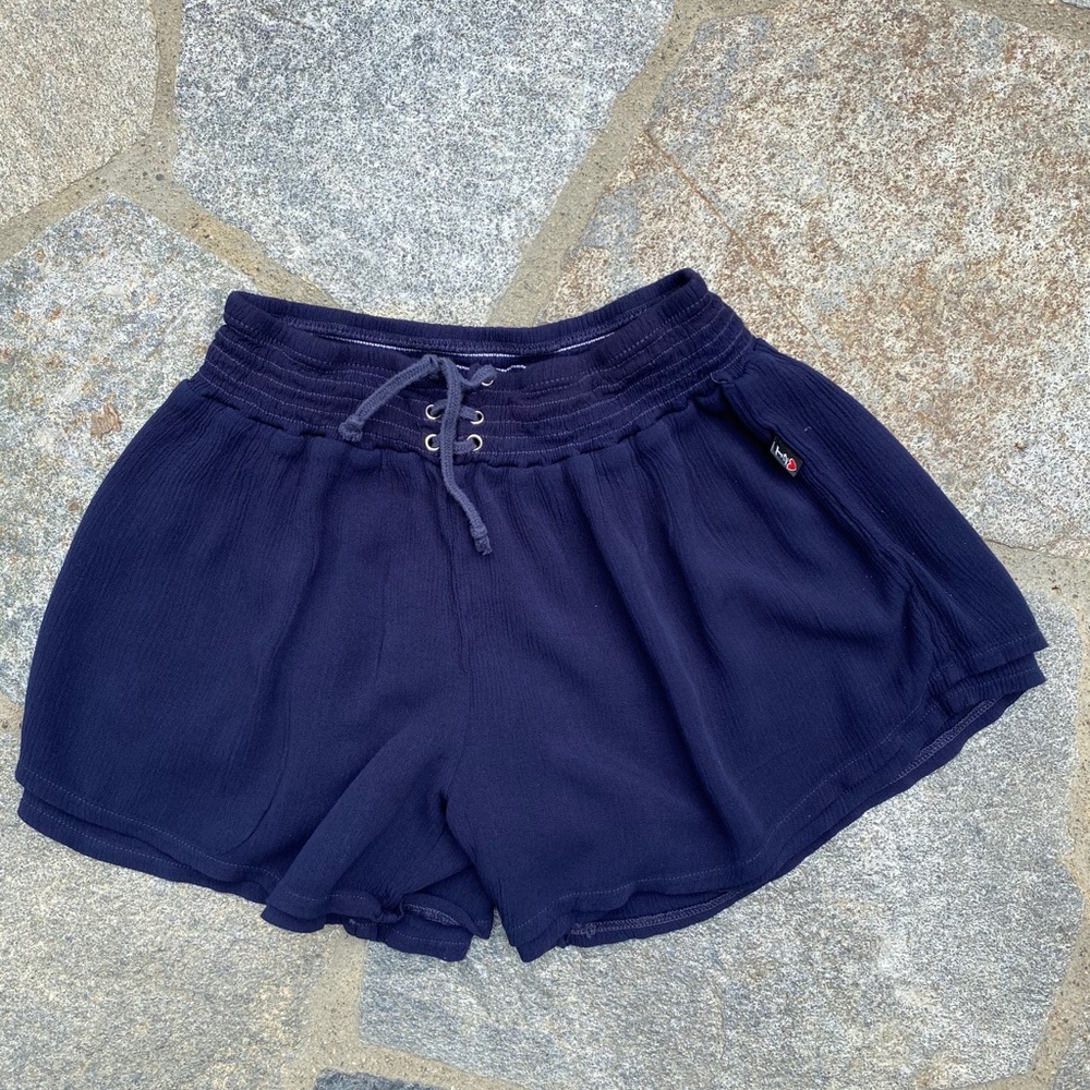 T2 Love girls size 14 navy shorts
